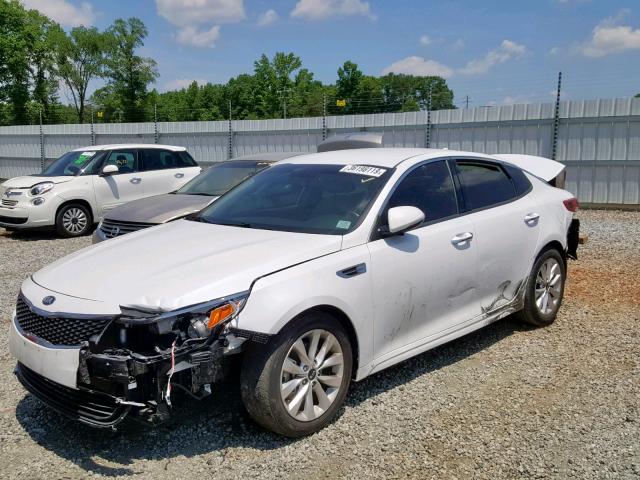 5XXGU4L3XHG129437 - 2017 KIA OPTIMA EX WHITE photo 2