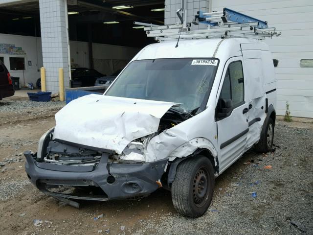 NM0LS7BN5AT034764 - 2010 FORD TRANSIT CO WHITE photo 2