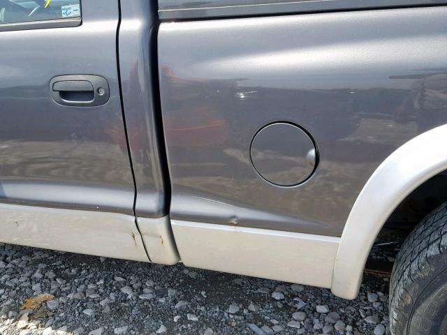 1B7FL46X82S513646 - 2002 DODGE DAKOTA SLT GRAY photo 9