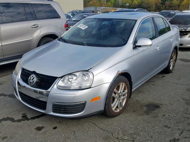 3VWEF71K57M184868 - 2007 VOLKSWAGEN JETTA WOLF SILVER photo 2