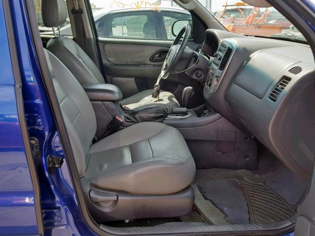 1FMYU93125KA54939 - 2005 FORD ESCAPE XLT BLUE photo 5