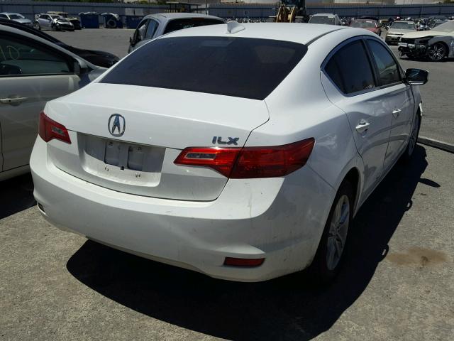 19VDE1F32DE021237 - 2013 ACURA ILX 20 WHITE photo 4