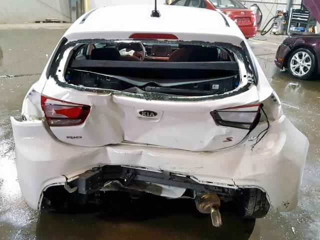 3KPA25AB7JE095497 - 2018 KIA RIO LX WHITE photo 9