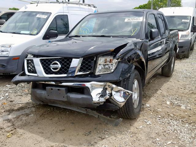 1N6AD07U96C437405 - 2006 NISSAN FRONTIER C BLACK photo 2