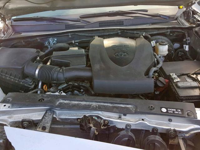 5TFAZ5CN0JX056396 - 2018 TOYOTA TACOMA DOU SILVER photo 7