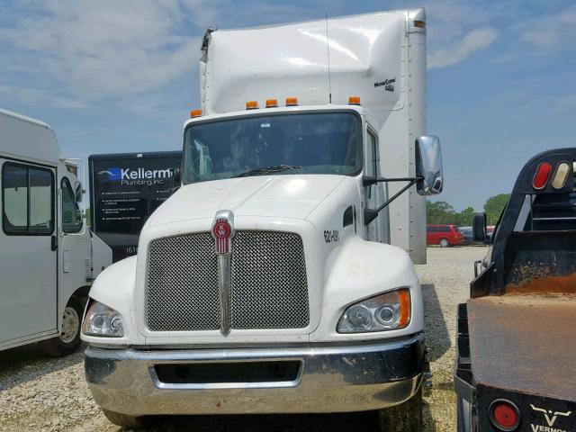 2NKHHM6X9KM238912 - 2019 KENWORTH CONSTRUCTI WHITE photo 2