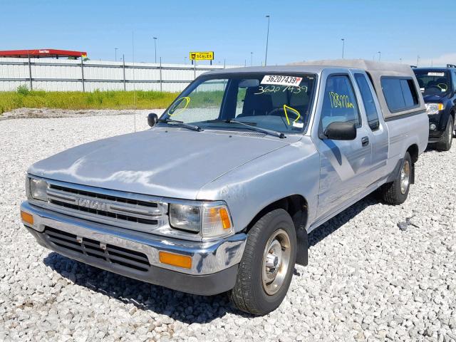 JT4RN93S9K0003685 - 1989 TOYOTA PICKUP 1/2 SILVER photo 2