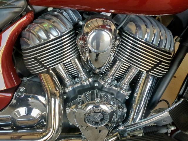 56KTRAAAXH3343984 - 2017 INDIAN MOTORCYCLE CO. ROADMASTER RED photo 7