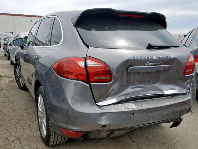 WP1AB2A24CLA43414 - 2012 PORSCHE CAYENNE S GRAY photo 3