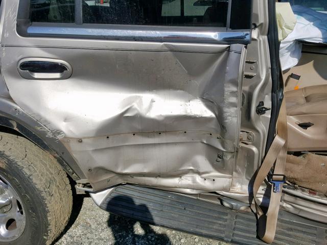 5LMEU27A6YLJ22921 - 2000 LINCOLN NAVIGATOR ვერცხლისფერი ფოტო 9