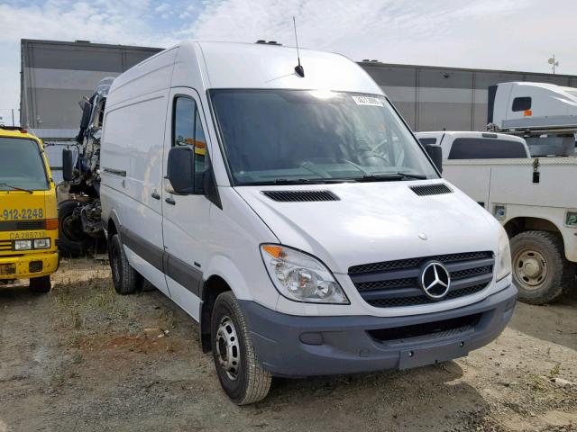 WD3PF3CC7C5628255 - 2012 MERCEDES-BENZ SPRINTER 3 WHITE photo 1