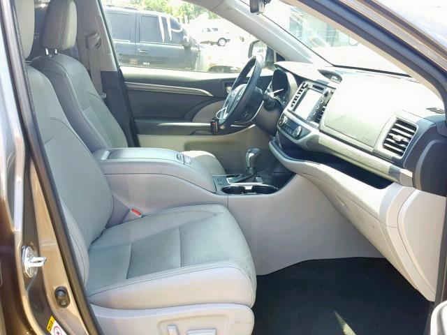 5TDDZRFHXHS414310 - 2017 TOYOTA HIGHLANDER SILVER photo 5