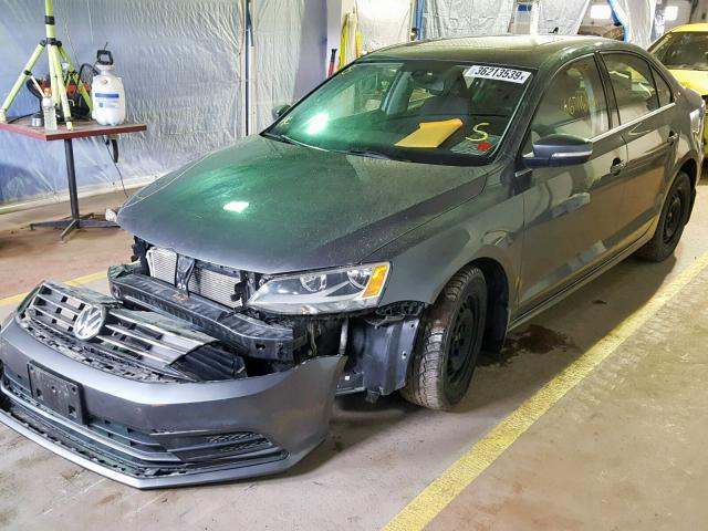 3VWD07AJ1GM345298 - 2016 VOLKSWAGEN JETTA COMF GRAY photo 2