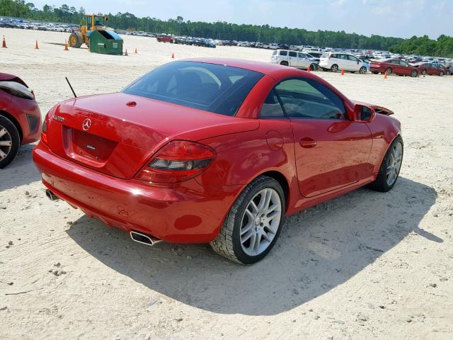 WDBWK54F89F191577 - 2009 MERCEDES-BENZ SLK 300 RED photo 4