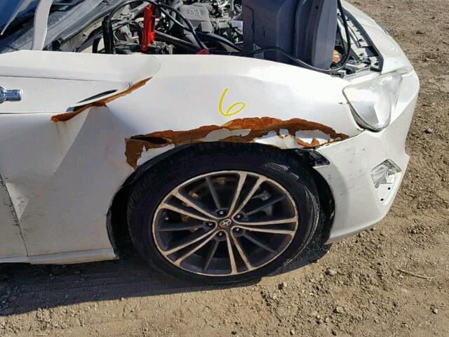 JF1ZNAA17D2716657 - 2013 TOYOTA SCION FR-S WHITE photo 9