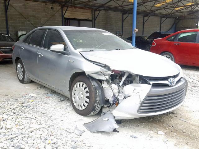 4T1BD1FK7FU144900 - 2015 TOYOTA CAMRY HYBR SILVER photo 1