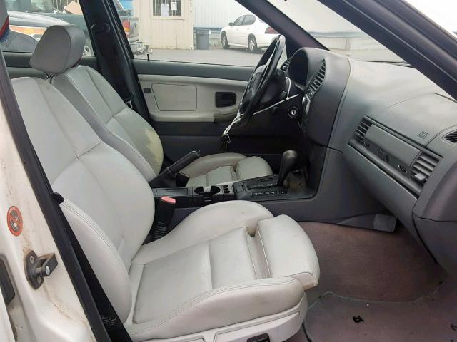 WBSCD0328WEE13676 - 1998 BMW M3 AUTOMAT WHITE photo 5