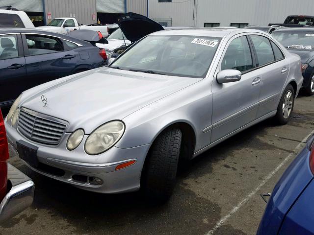 WDBUF65J95A702922 - 2005 MERCEDES-BENZ E 320 SILVER photo 2