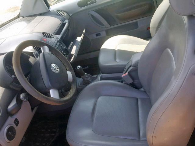 3VWCM31Y64M344309 - 2004 VOLKSWAGEN NEW BEETLE Gümüş foto 5