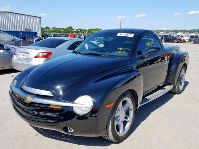 1GCES14P04B106617 - 2004 CHEVROLET SSR 黑色 照片 2