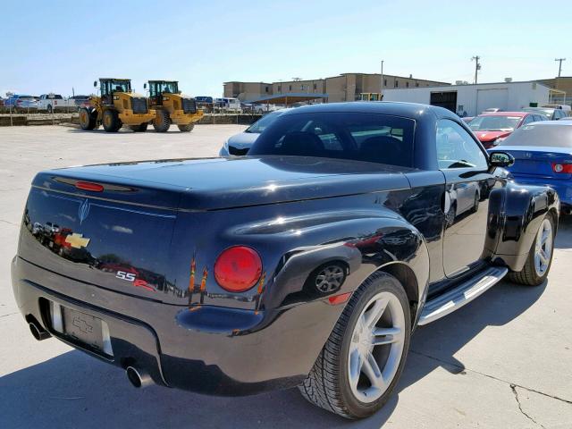 1GCES14P04B106617 - 2004 CHEVROLET SSR 黑色 照片 4