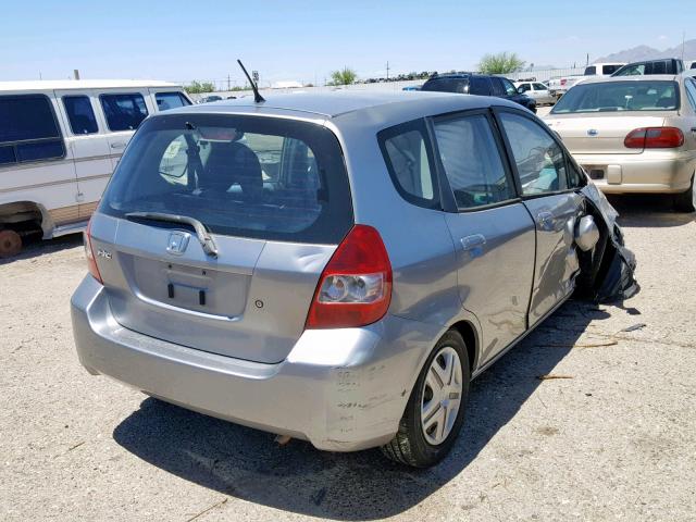 JHMGD37487S005019 - 2007 HONDA FIT SILVER photo 4