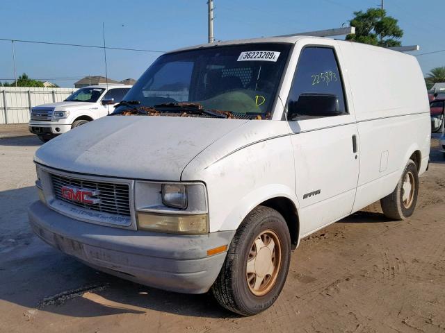 1GTDM19X42B516347 - 2002 GMC SAFARI XT WHITE photo 2