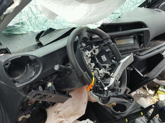 JTDKDTB35E1063764 - 2014 TOYOTA PRIUS C SILVER photo 8