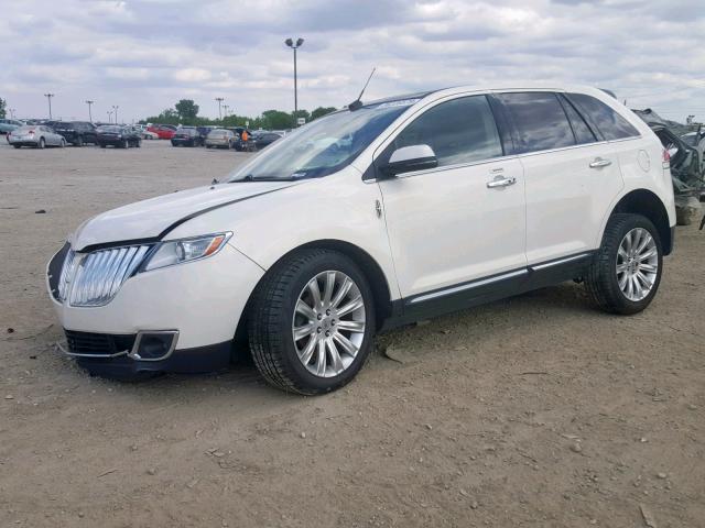 2LMDJ8JK8CBL00725 - 2012 LINCOLN MKX WHITE photo 2