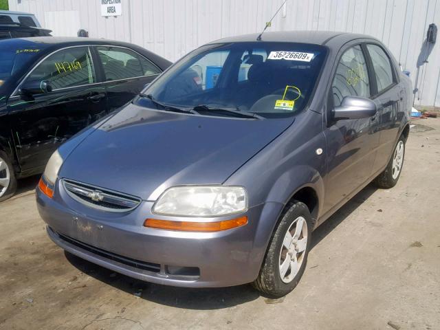 KL1TD56626B635283 - 2006 CHEVROLET AVEO BASE ნაცრისფერი ფოტო 2