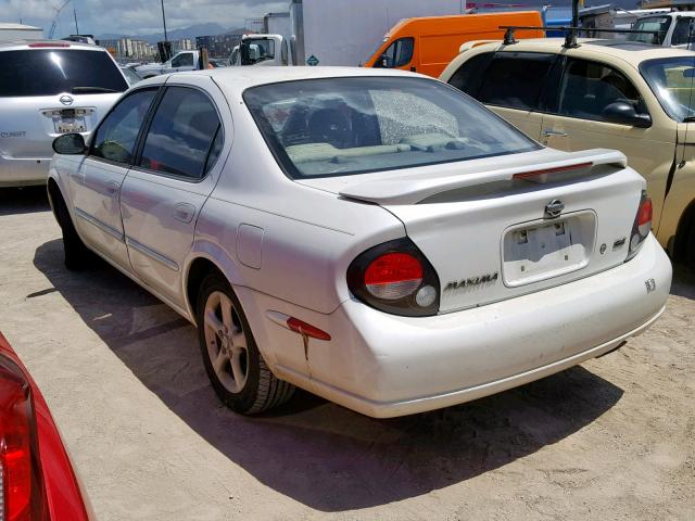 JN1CA31DXYT709478 - 2000 NISSAN MAXIMA GLE WHITE photo 3