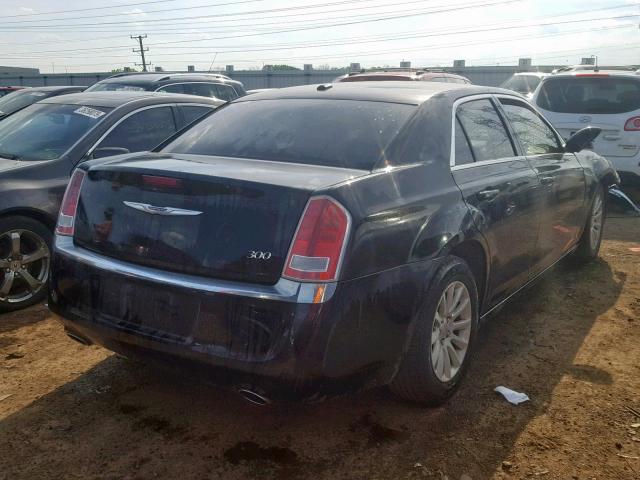 2C3CCAAG8DH627010 - 2013 CHRYSLER 300 BLACK photo 4