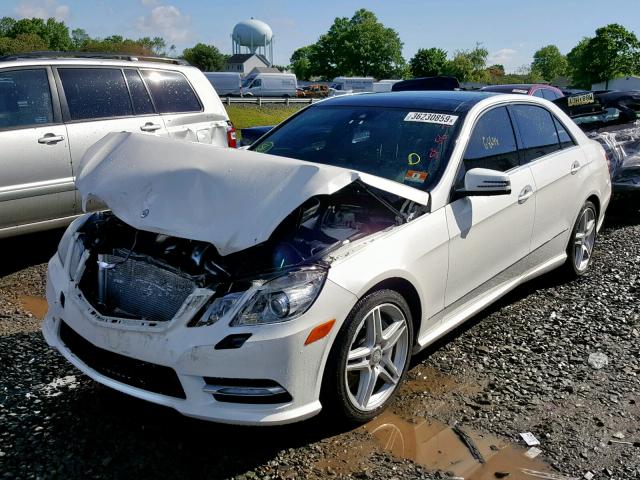 WDDHF9BB3CA543125 - 2012 MERCEDES-BENZ E 550 4MAT WHITE photo 2