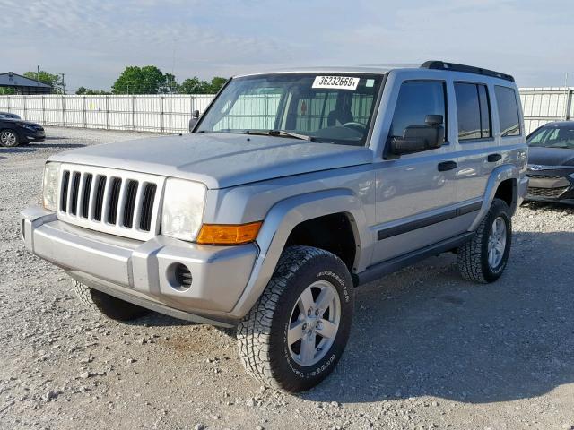 1J8HG48K36C334311 - 2006 JEEP COMMANDER SILVER photo 2