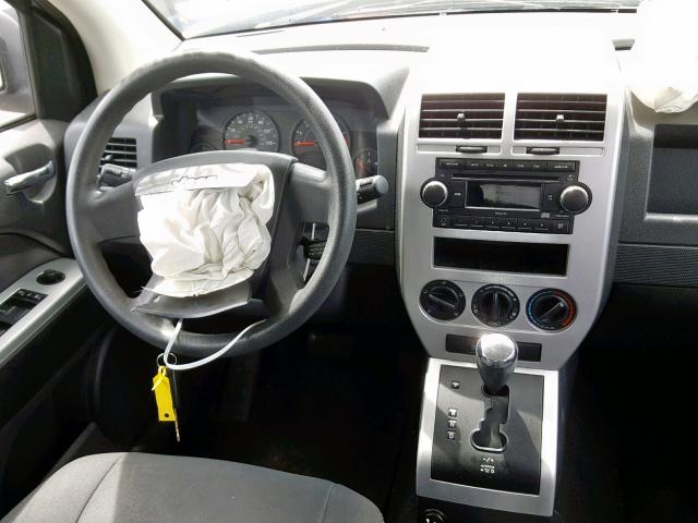 1J8FF47WX8D677483 - 2008 JEEP COMPASS SP Күміс фото 9