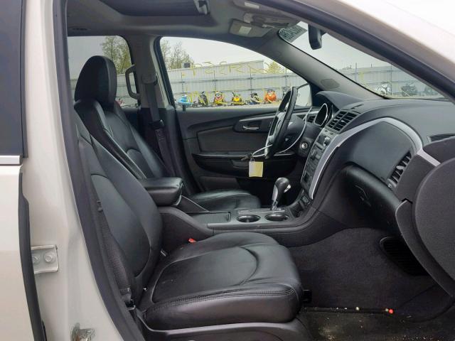 1GNKVJED1CJ361948 - 2012 CHEVROLET TRAVERSE L WHITE photo 5