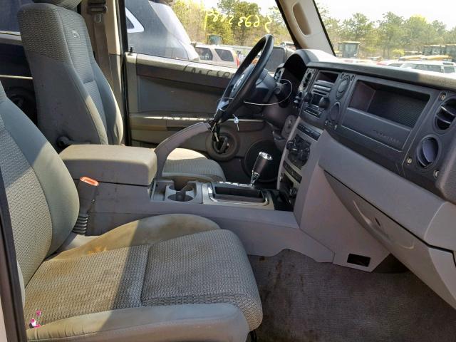 1J8HG48KX6C273877 - 2006 JEEP COMMANDER 银色 照片 5