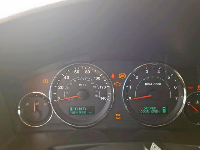 1J8HG48KX6C273877 - 2006 JEEP COMMANDER 银色 照片 8