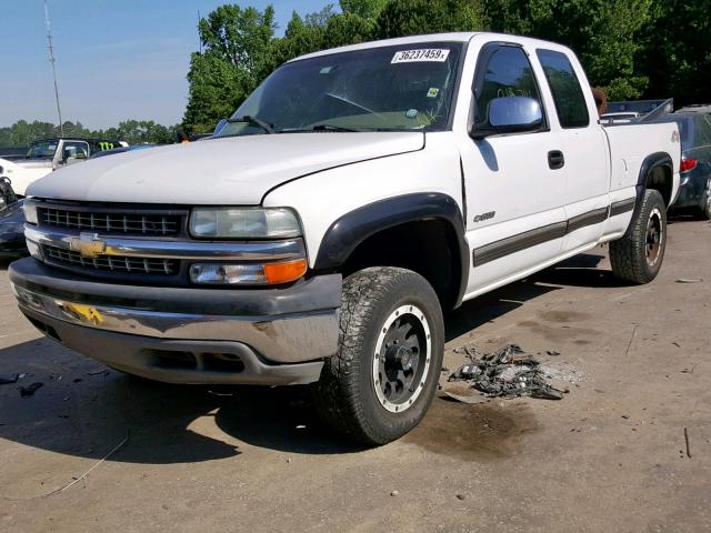 2GCEK19T011299322 - 2001 CHEVROLET SILVERADO WHITE photo 2