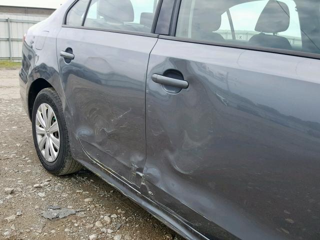 3VW2K7AJ2EM353960 - 2014 VOLKSWAGEN JETTA BASE Մոխրագույն լուսանկար 9