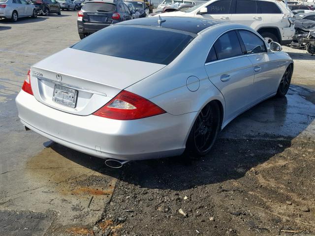 WDDDJ72X37A086514 - 2007 MERCEDES-BENZ CLS 550 SILVER photo 4