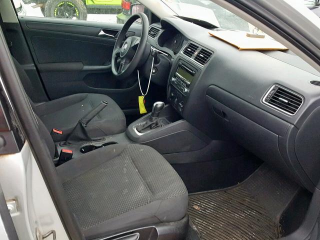 3VW2K7AJ2BM066825 - 2011 VOLKSWAGEN JETTA BASE SILVER photo 5