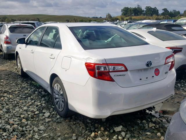 4T1BD1FK1DU076798 - 2013 TOYOTA CAMRY HYBR WHITE photo 3