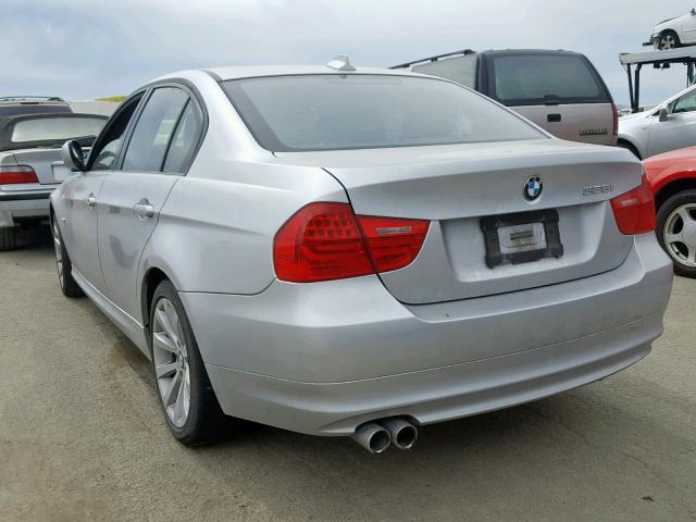 WBAPH5G59BNM82881 - 2011 BMW 328 I SULE SILVER photo 3