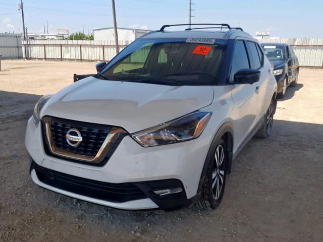 3N1CP5CU4JL537143 - 2018 NISSAN KICKS S WHITE photo 2