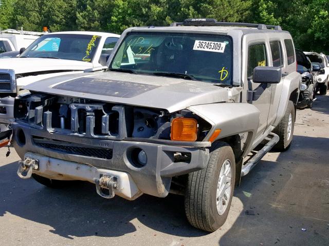 5GTEN13E498104342 - 2009 HUMMER H3 TAN photo 2