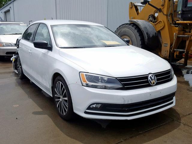 3VWD17AJXGM247562 - 2016 VOLKSWAGEN JETTA SPOR WHITE photo 1