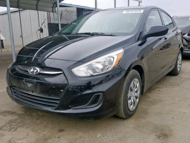 KMHCT4AE8HU352023 - 2017 HYUNDAI ACCENT SE BLACK photo 2