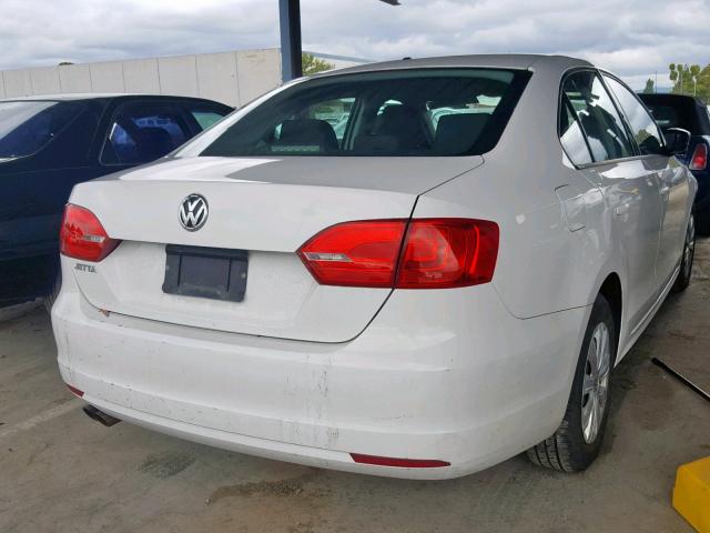 3VW2K7AJ9DM421170 - 2013 VOLKSWAGEN JETTA BASE 白色 照片 4