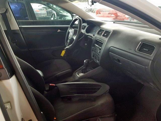 3VW2K7AJ9DM421170 - 2013 VOLKSWAGEN JETTA BASE 白色 照片 5
